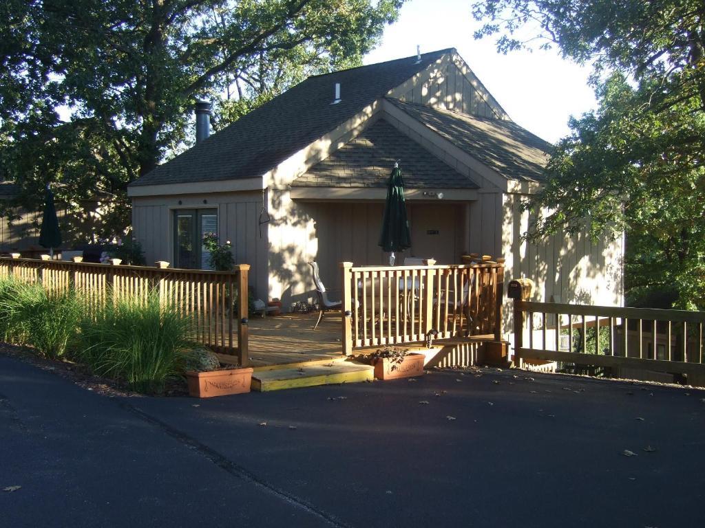 Holiday Shores Resort Osage Beach Exterior photo